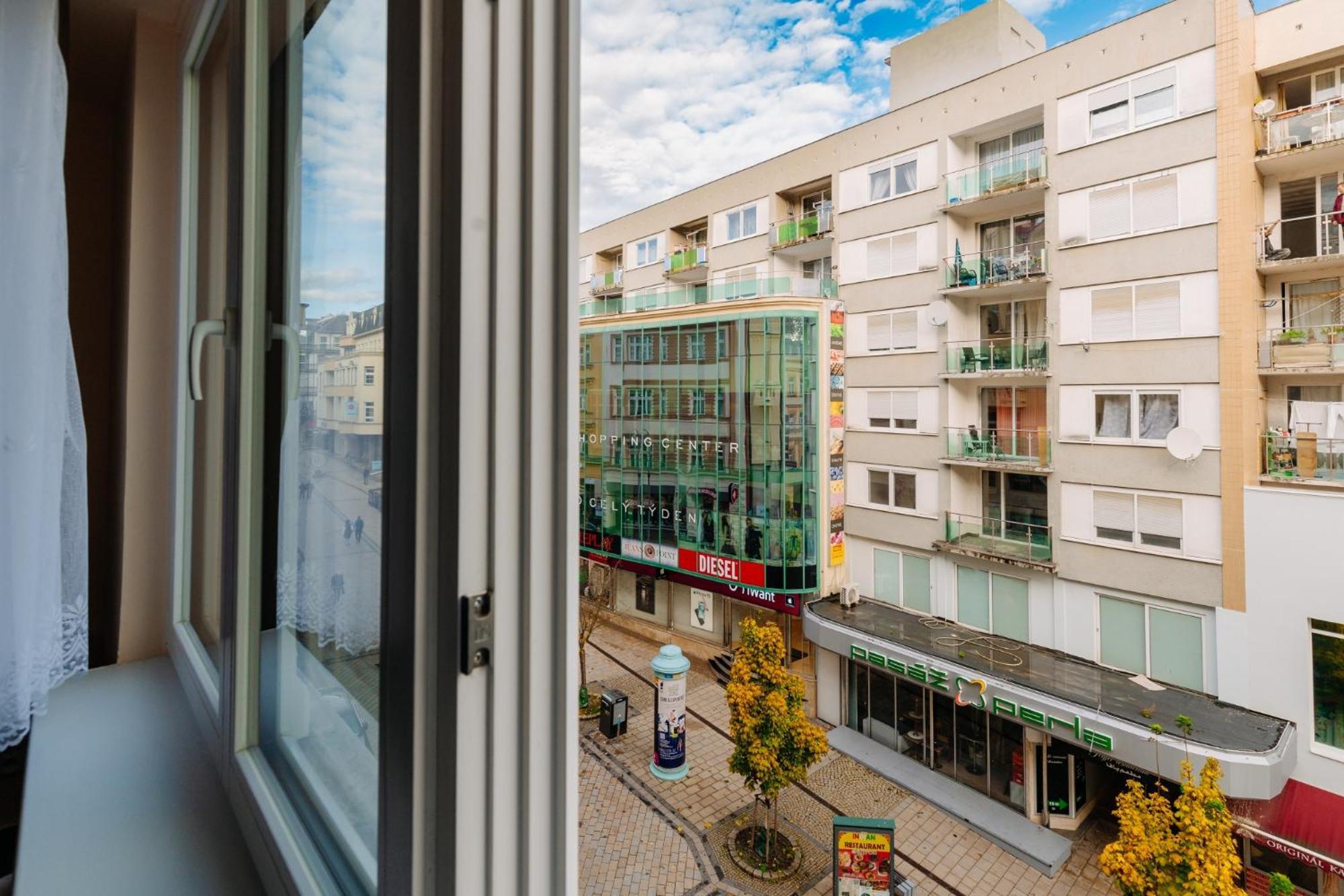 Apartments Tgm 11 Karlovy Vary Exterior foto